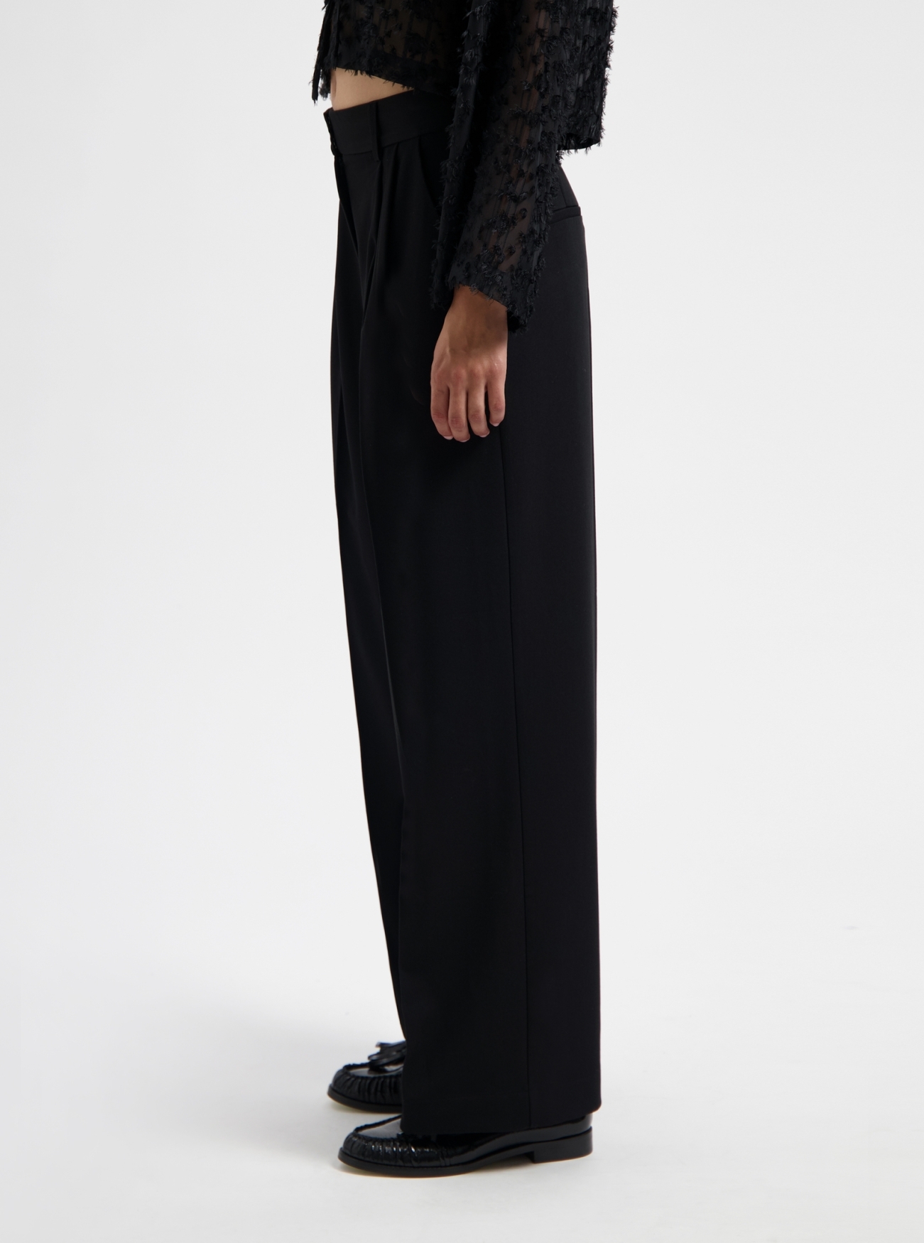 10-46-9 Nous Sommes Labels Gabbie Trousers Black