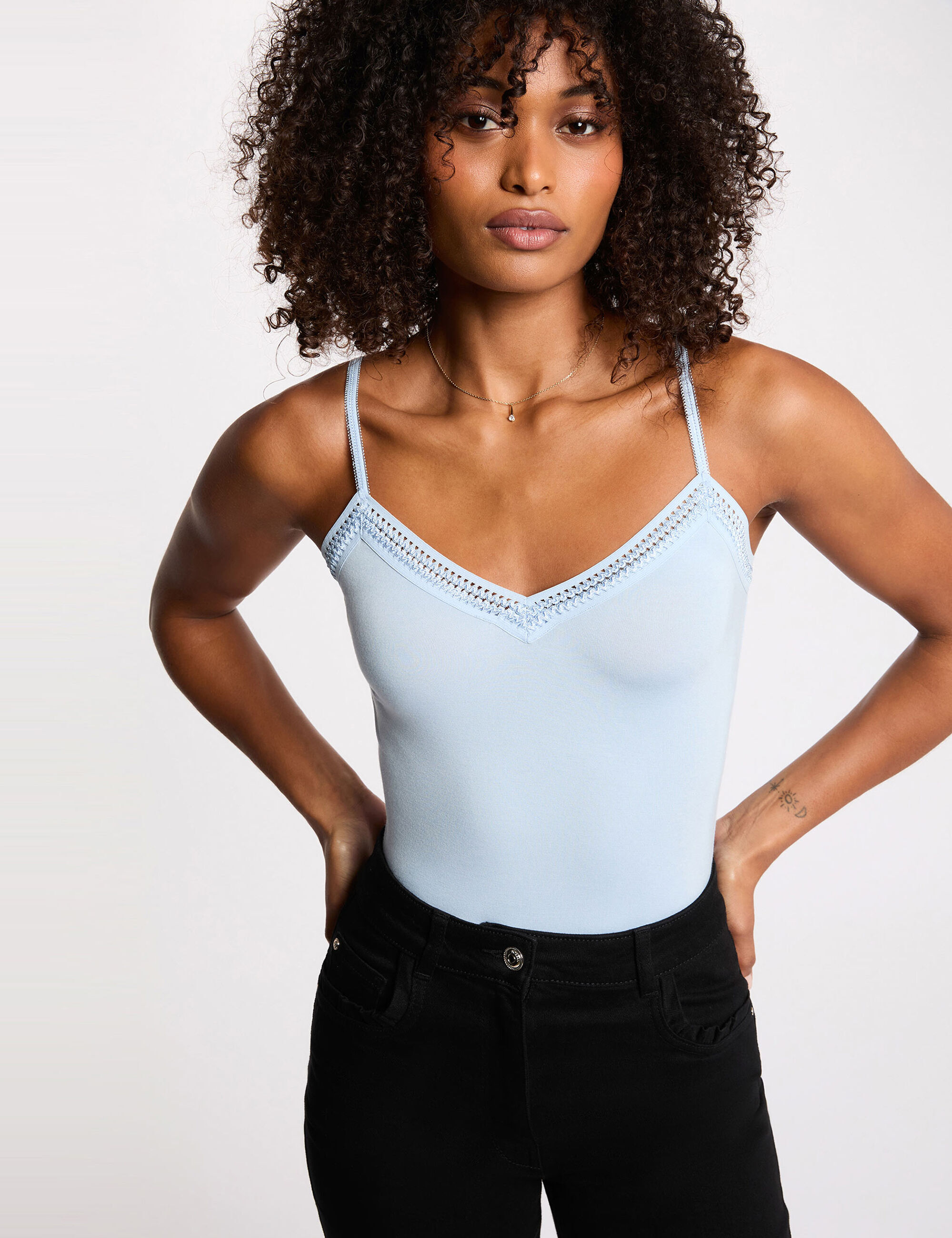 debardeur-bretelles-fines-bande-dentelle-bleu-ciel-femme-vue1-32536300763600992 Morgan De Toi 192-BARBA.N LIGHTBLUE