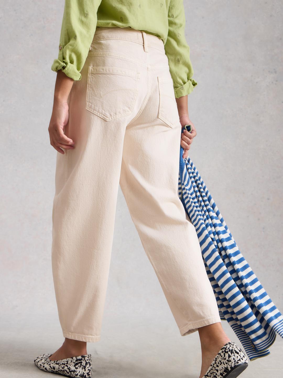 444939-NAT_WHITE-MB White Stuff AUBREY BARREL LEG JEAN NAT WHITE