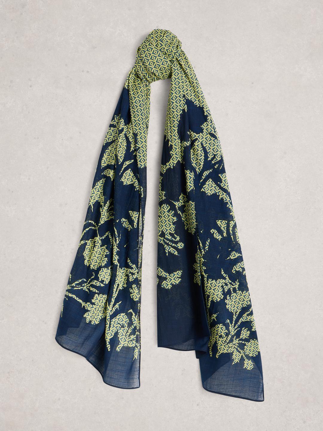 445100-GREEN_PR-FF White Stuff CALLIE PRINTED SCARF GREEN PR