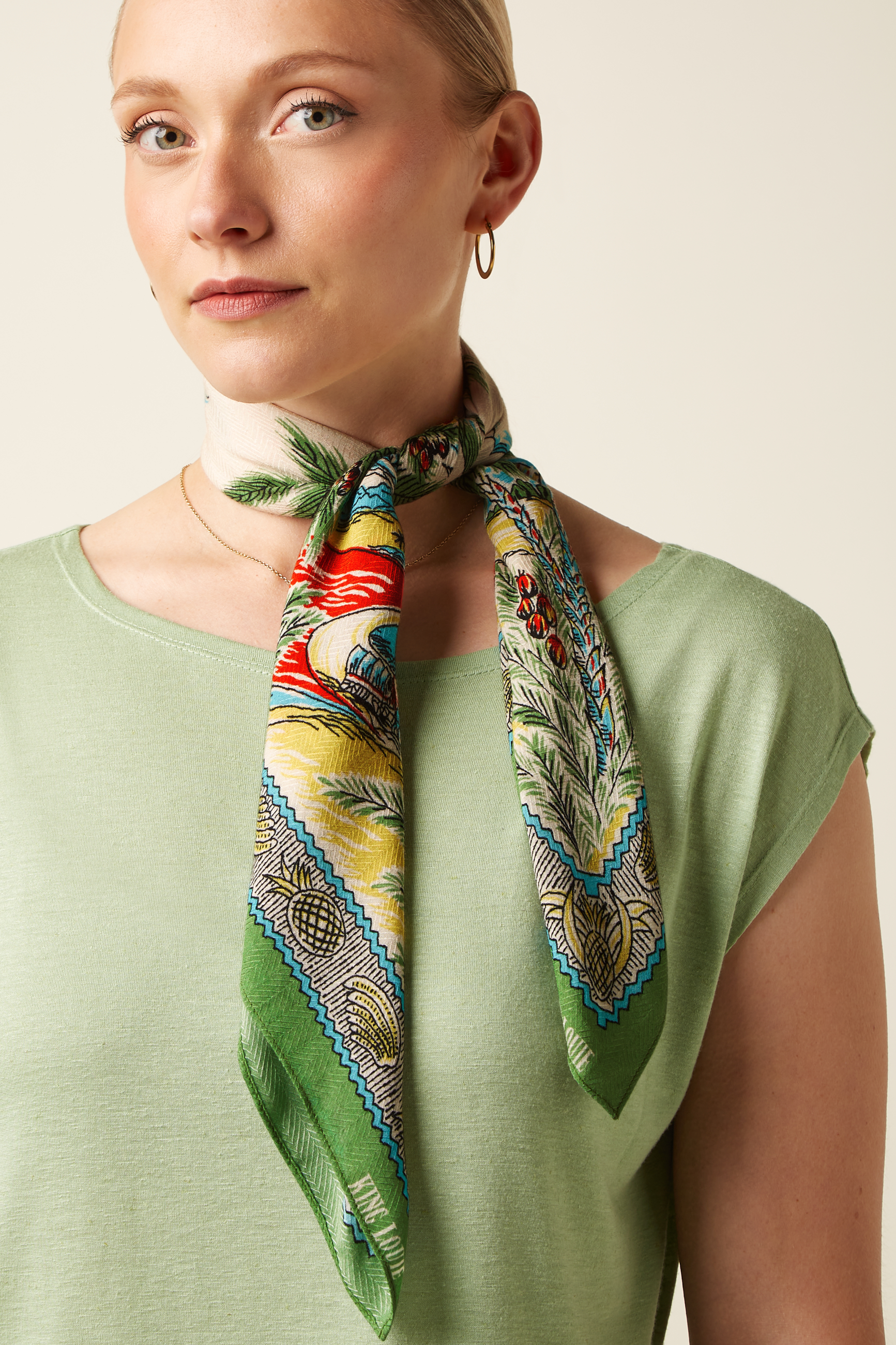 10590999_1 King Louie Scarf Lucia Multi Color