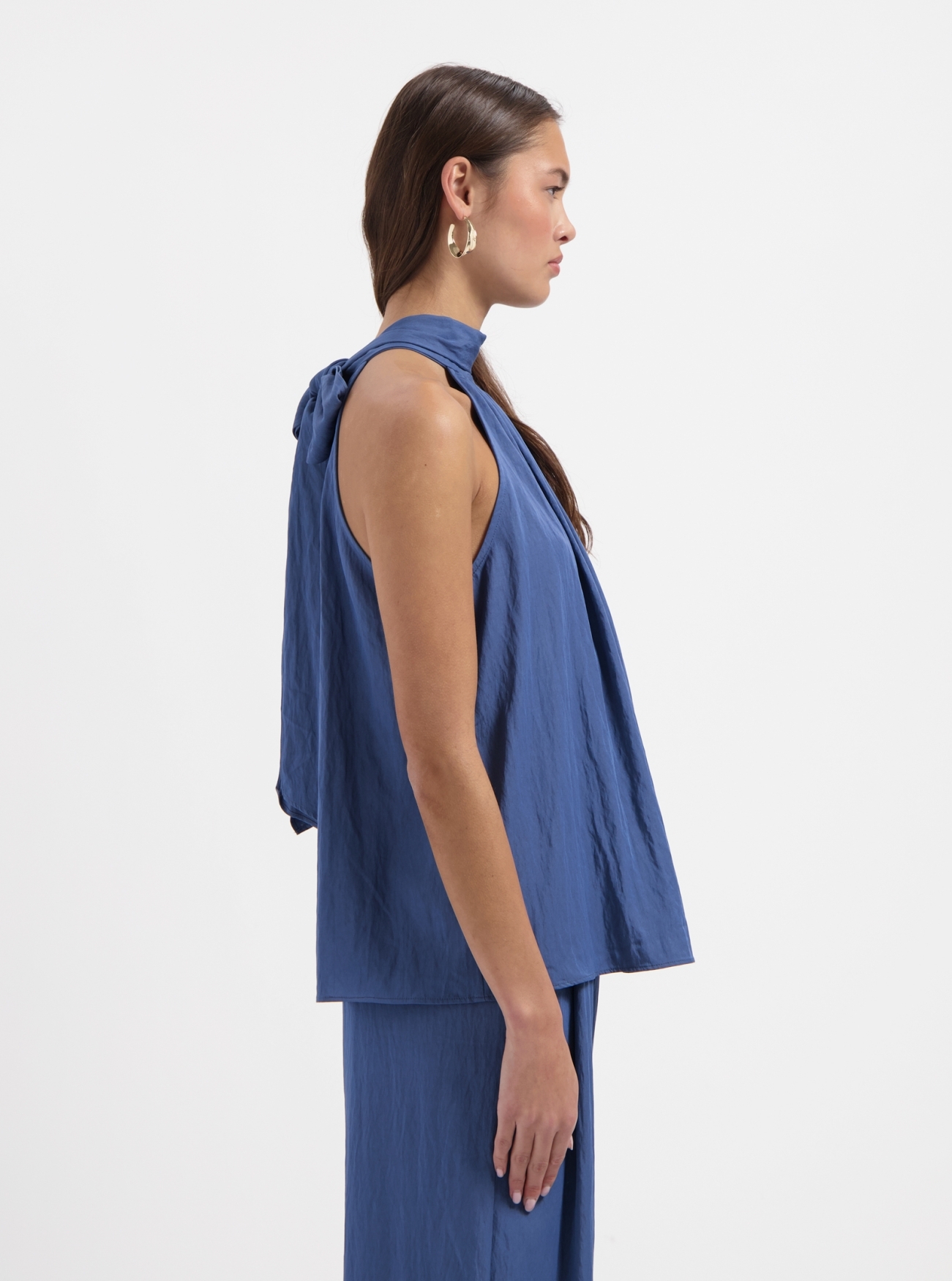 NO-DS26048-450-20-68 Nous Sommes Labels Hazel Halter top Blue