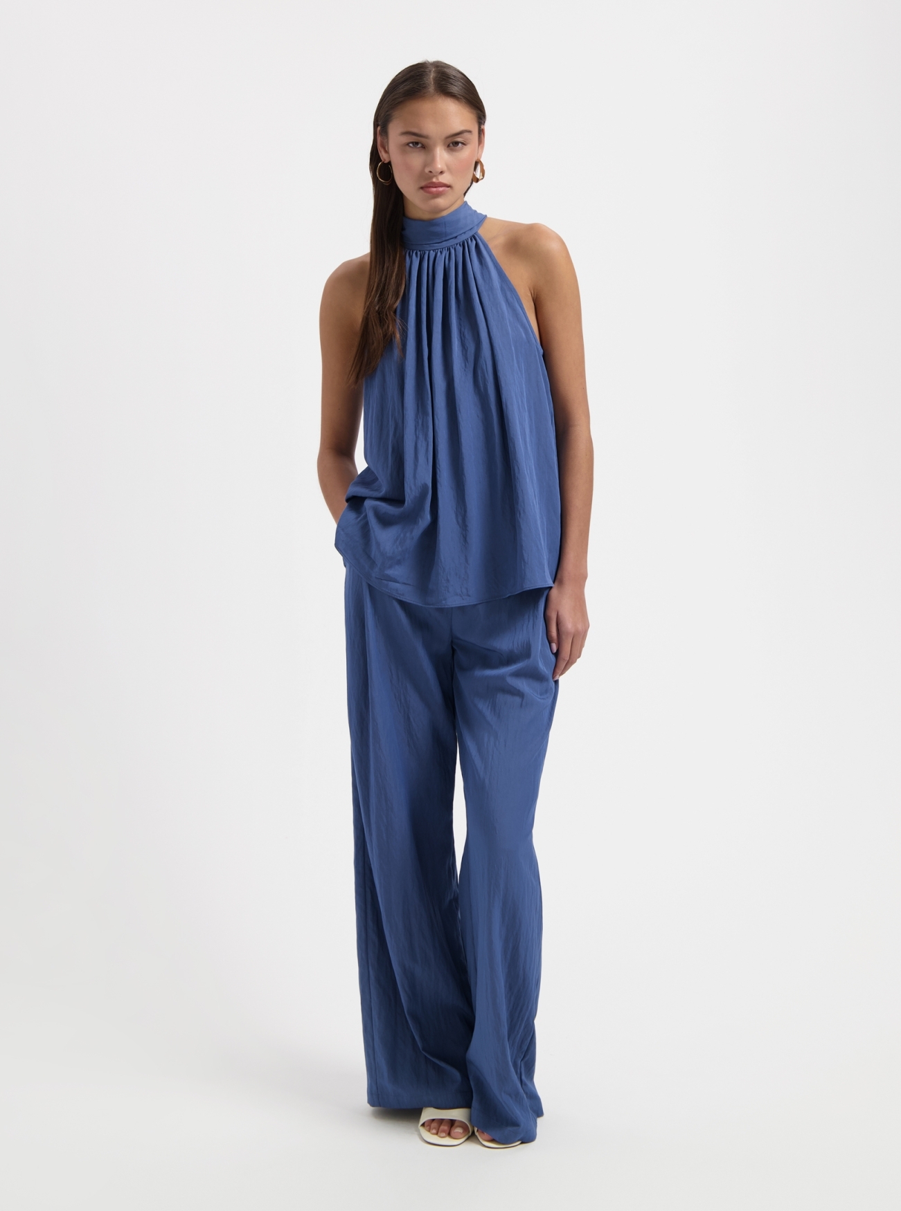 NO-DS26048-450-20-69 Nous Sommes Labels Hazel Halter top Blue