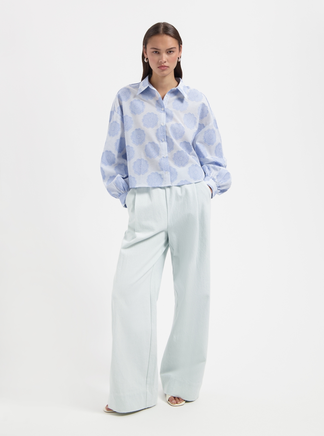 NO-DS26042-400-17-52_goy Nous Sommes Labels Liv Blouse Light Blue