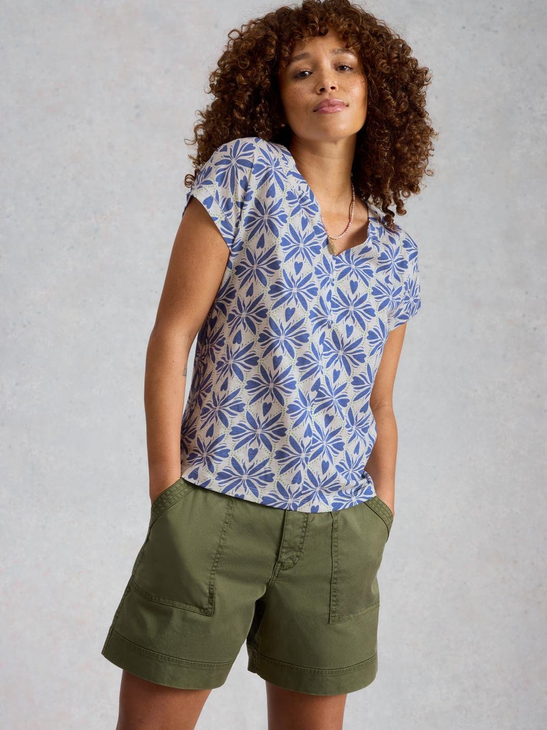 445865-BLUE_MLT-L White Stuff NELLY NOTCH NECK TEE BLUE MLT