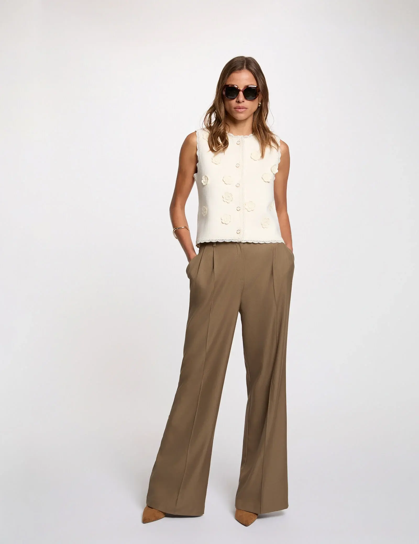 gilet-ajuste-col-rond-ivoire-femme-vue5-32536311048790978 Morgan De Toi 261-MFLEUR BEIGE