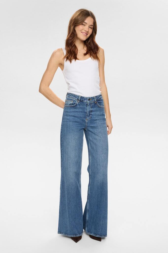 Nu_mph_NOOS-DENIM-SS26-NUMPH_3013_706673_3 NÜMPH NUPISA HR WIDE JEANS S3013 Medium Blue Denim 32"