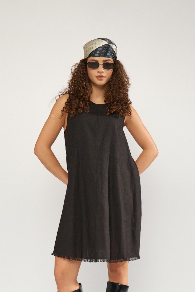 Nu_mph_High-summer-2026-Nu_mph_0000_706766 NÜMPH NUALANI SHORT DRESS Caviar