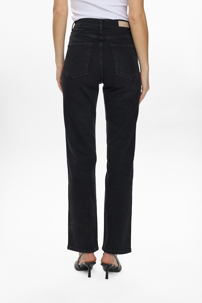 Nu_mph_NOOS-DENIM-SS26-NUMPH_3018_706671_3 NÜMPH NUOSLO HR STRAIGHT JEANS S3018 Black Denim 32"