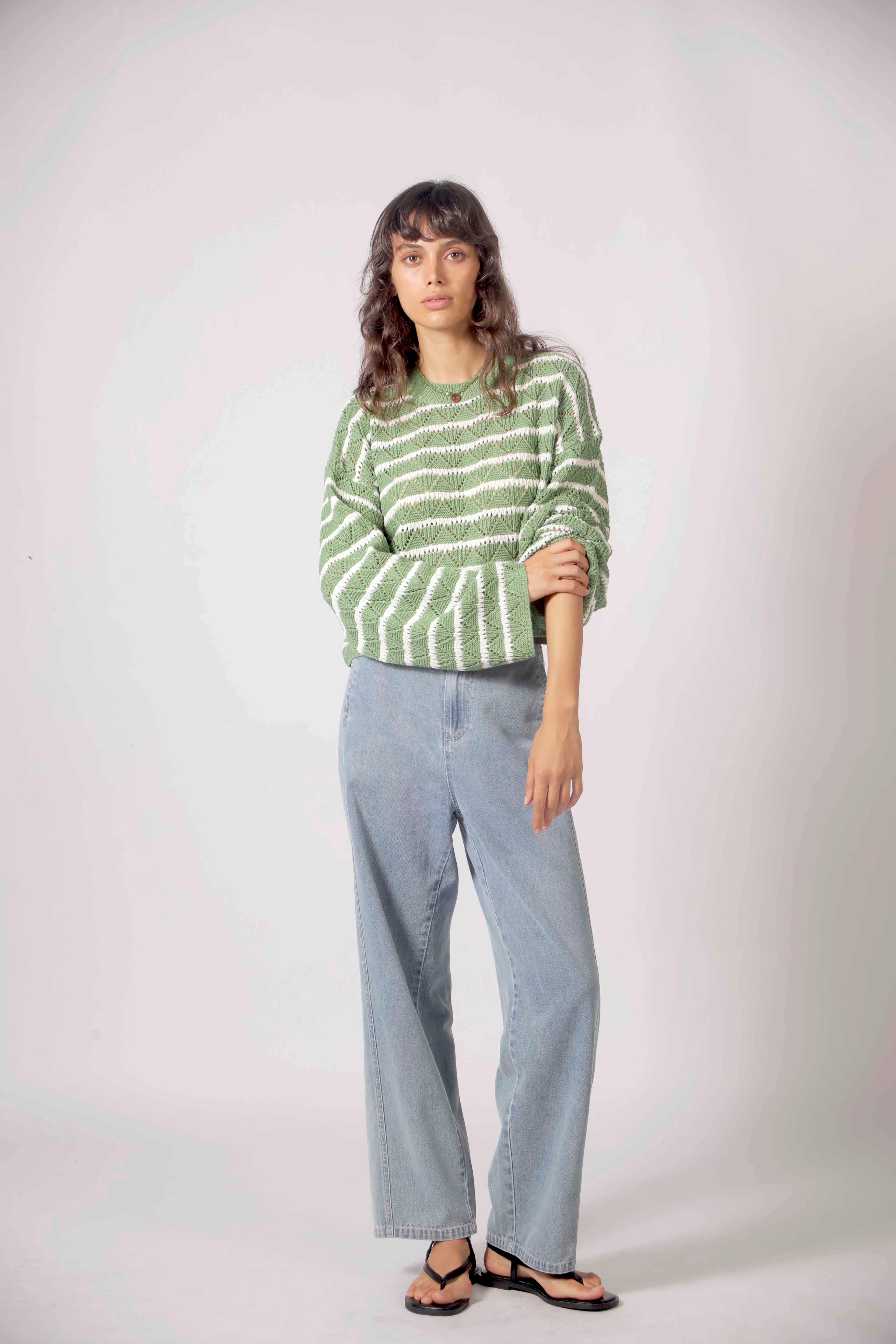 T26103301GREEN_T26149014BLUE_1 The Korner SWEATER GREEN