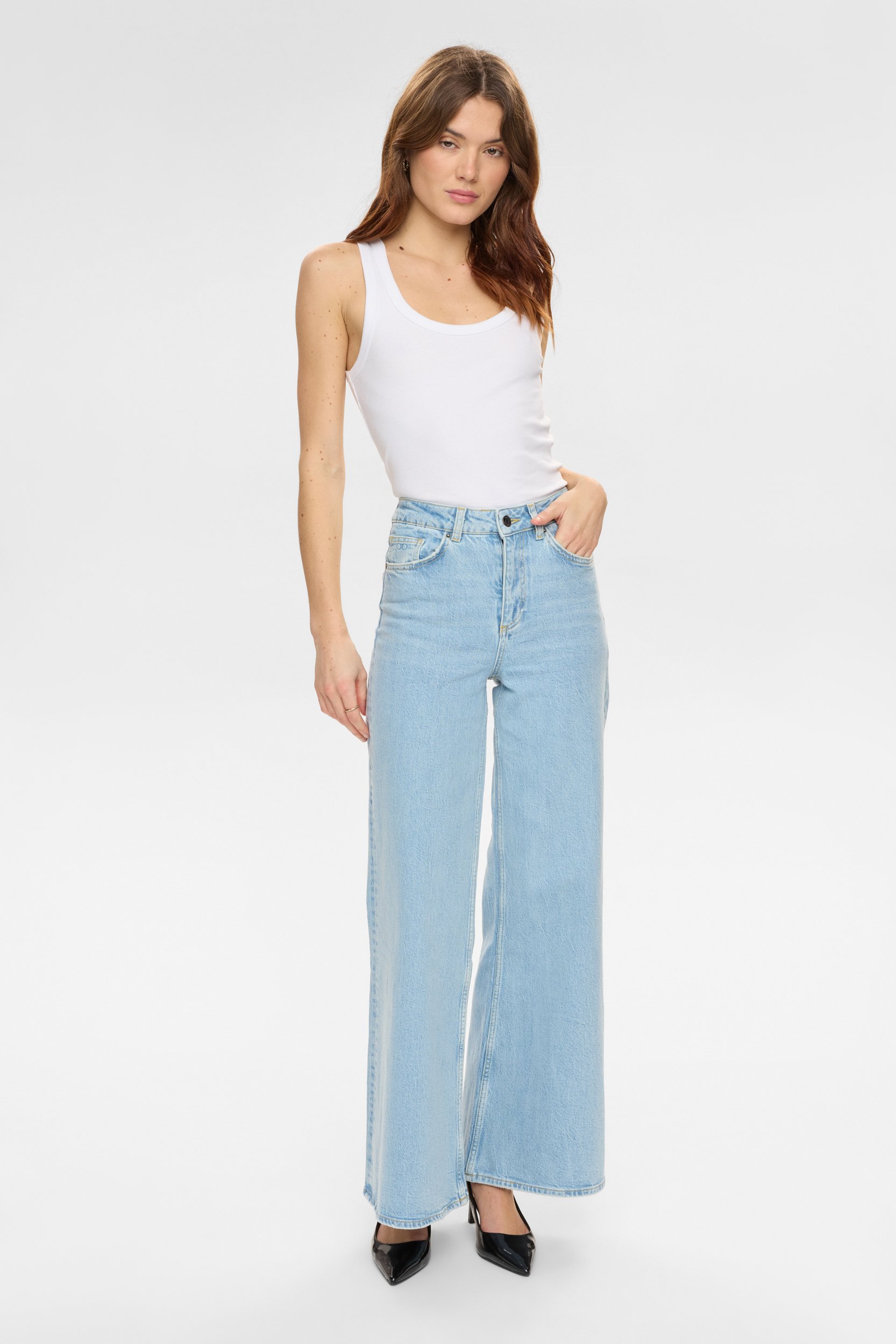 Nu_mph_NOOS-DENIM-SS26-NUMPH_3010_706674_5 NÜMPH NUPISA HR WIDE JEANS S3010 Light Blue Denim 32"