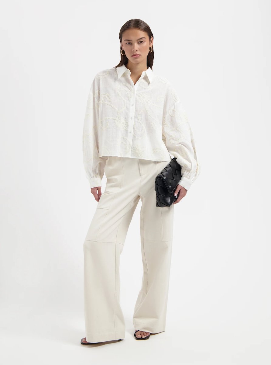 NO-DS26042_Fullbody_JpgHighres_6 Nous Sommes Labels Liv Blouse White