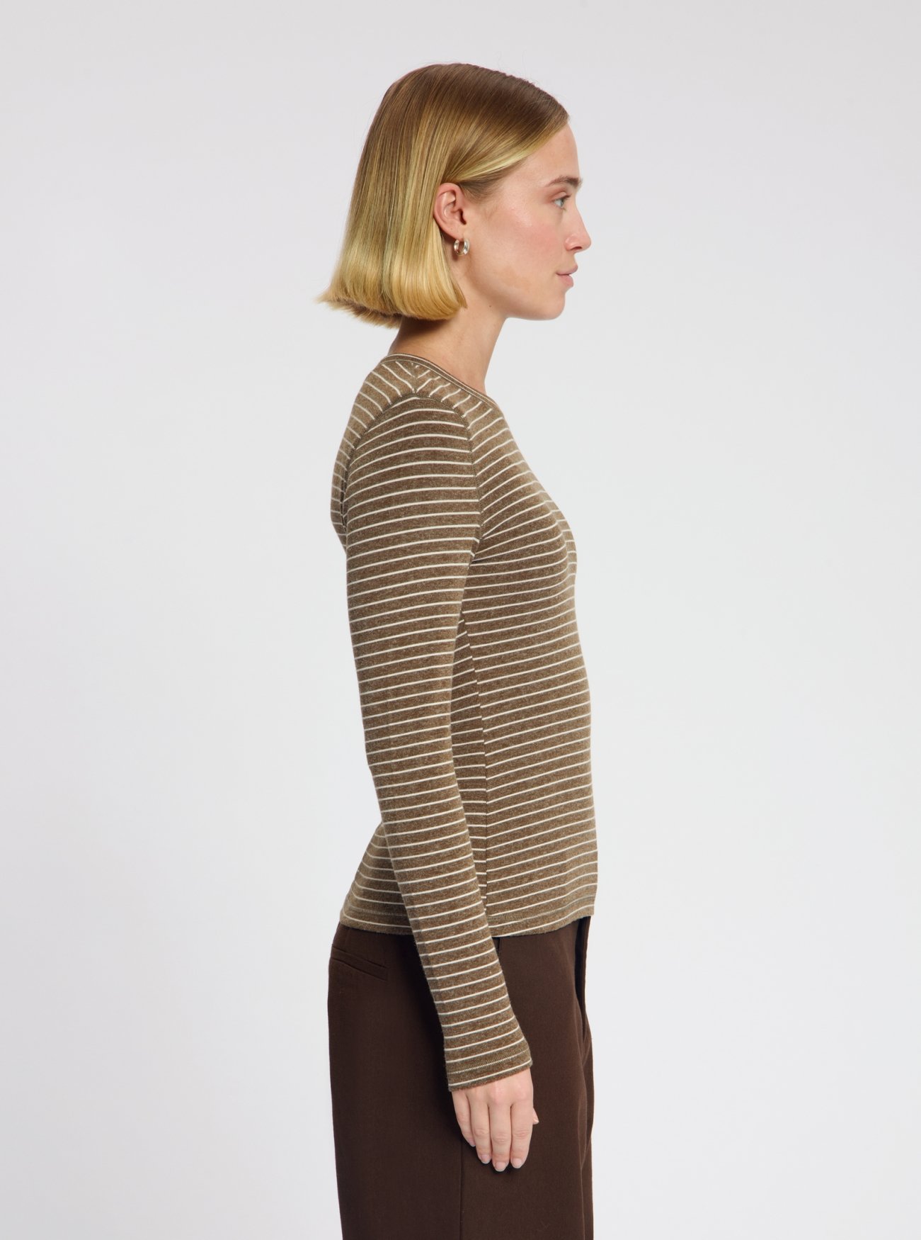 NO-DW26031-Beige_stripe-91-42 Nous Sommes Labels Timmie Stripe Top Beige stripe