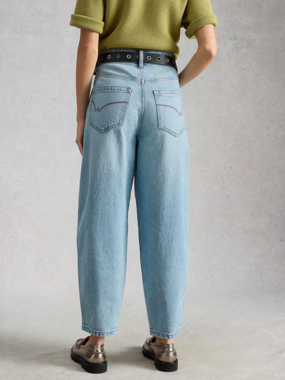 444939-LGT_DENIM-MB_0t1 White Stuff AUBREY BARREL LEG JEAN LGT DENIM