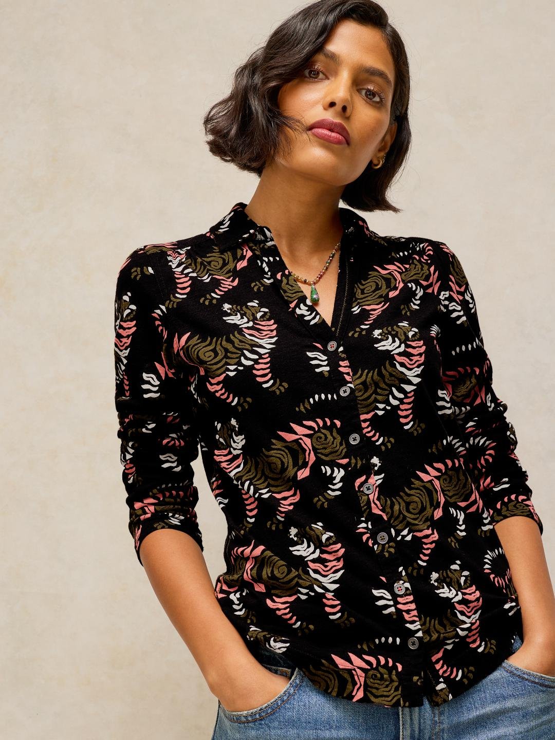447101-BLK_PR-MD White Stuff Annie Jersey Shirt Blk Pr