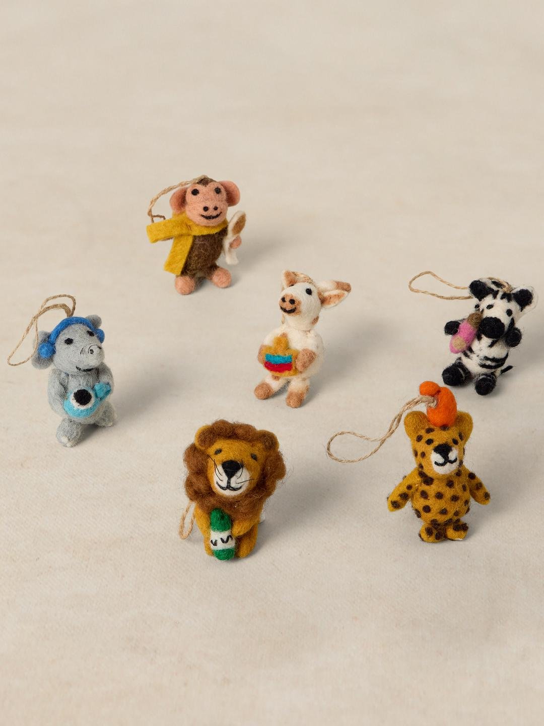 447615-BLUE_MLT-FD White Stuff Safari Animals Egg Box Blue Mlt