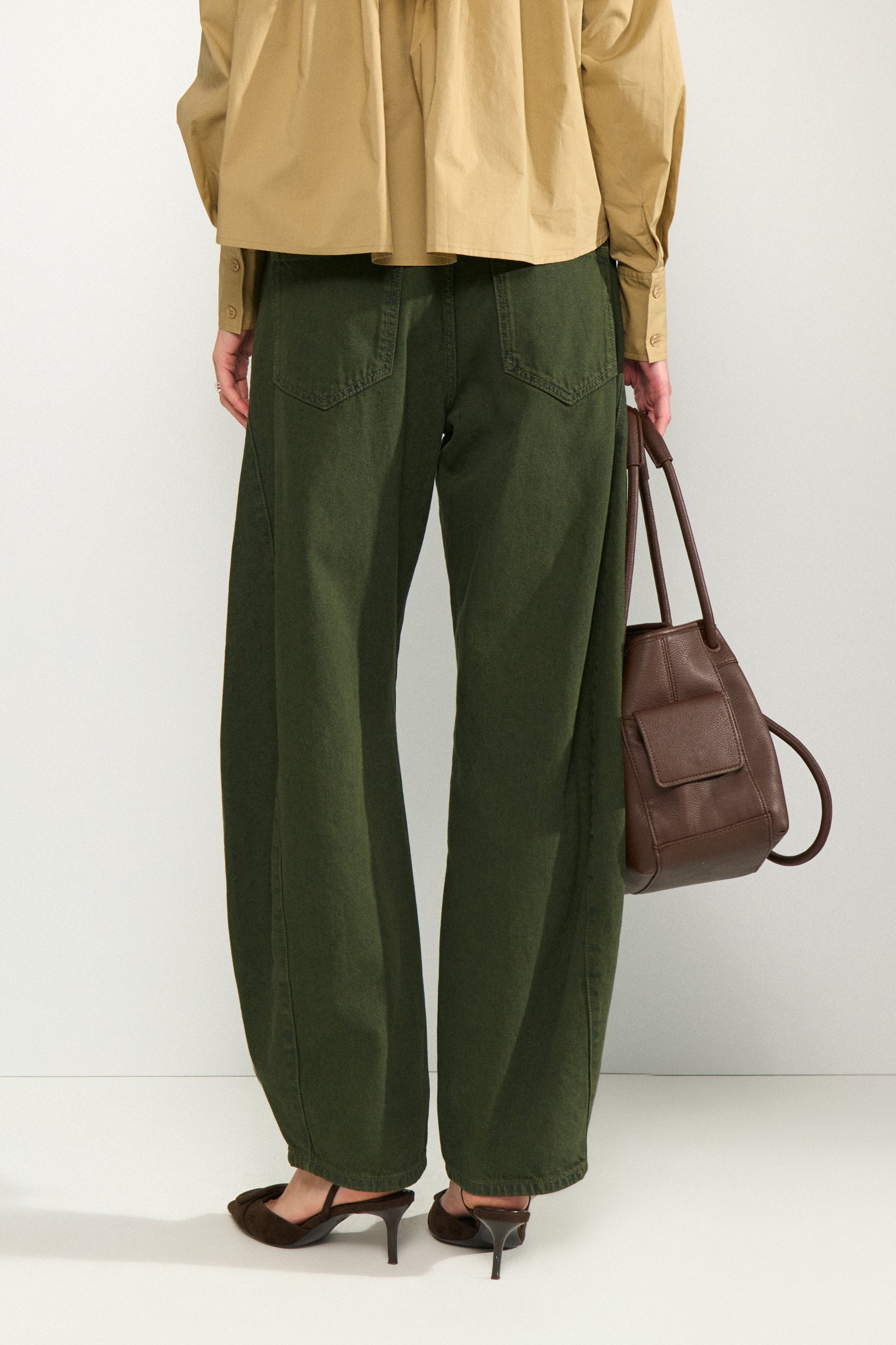 707357_4084_2 Nümph NUAMSTERDAM HR BARREL JEANS Forest night