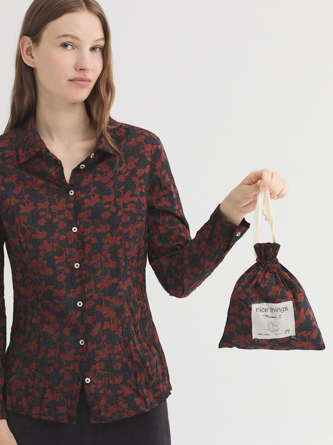 WWX015_999_5 Nice Things "Rose branches" basic shirt #99* Black
