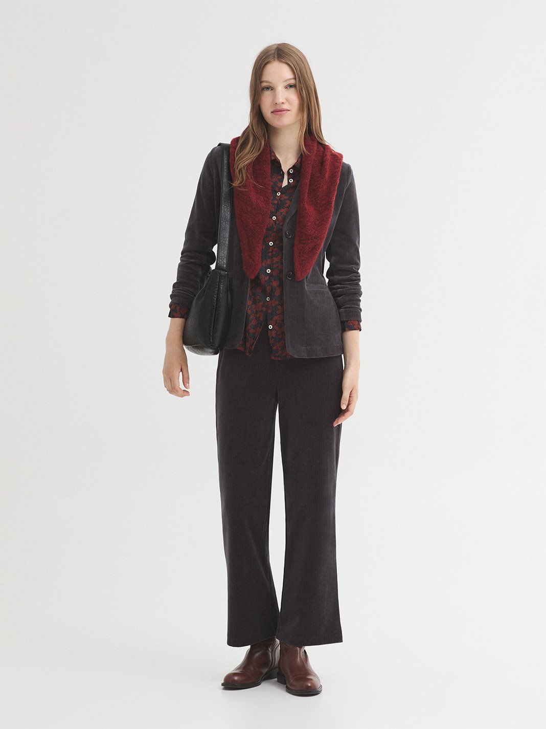 WWX015_999_6 Nice Things "Rose branches" basic shirt #99* Black