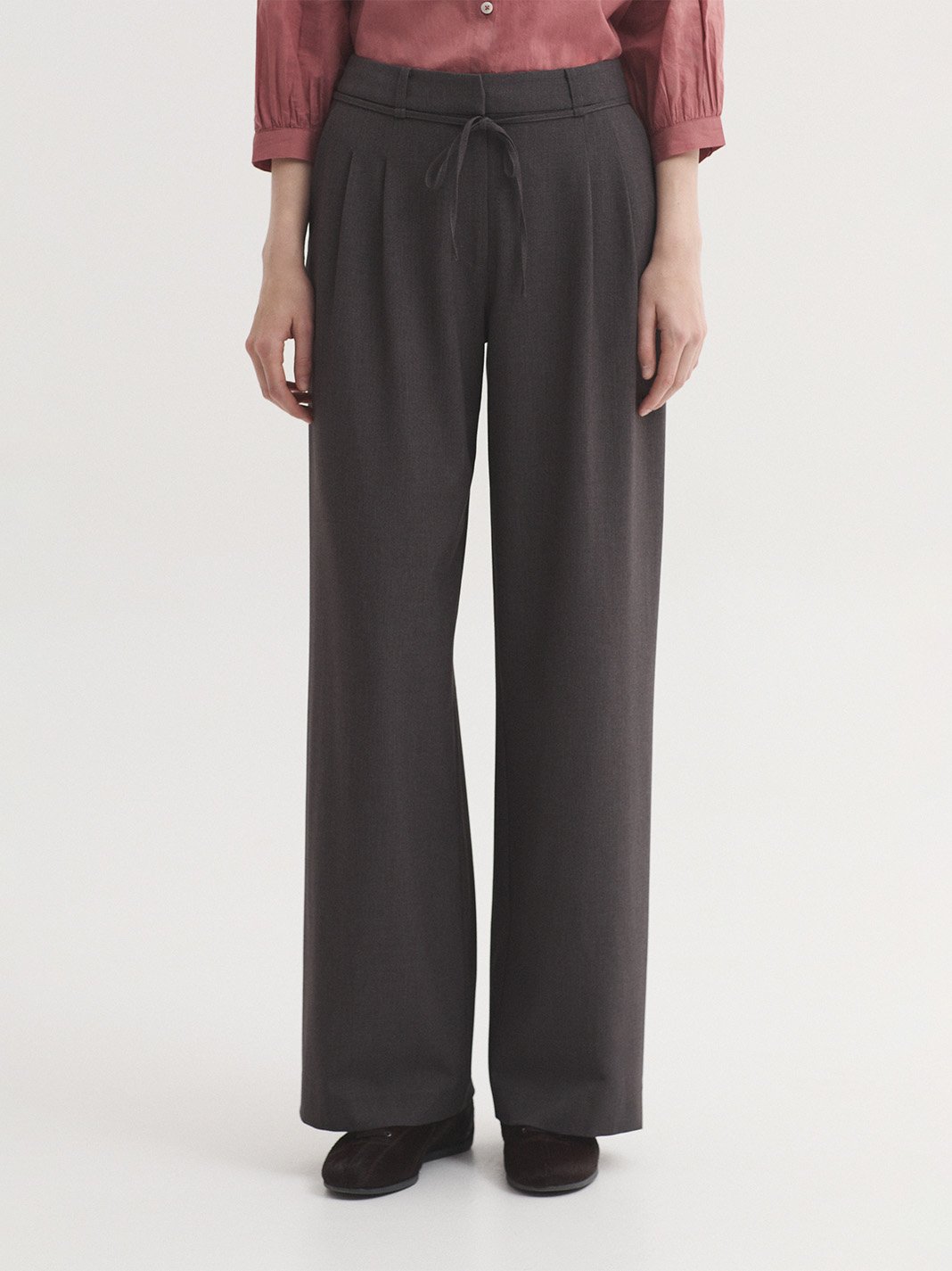WWX102_203_1 Nice Things Fluid pleated trousers Mid Grey