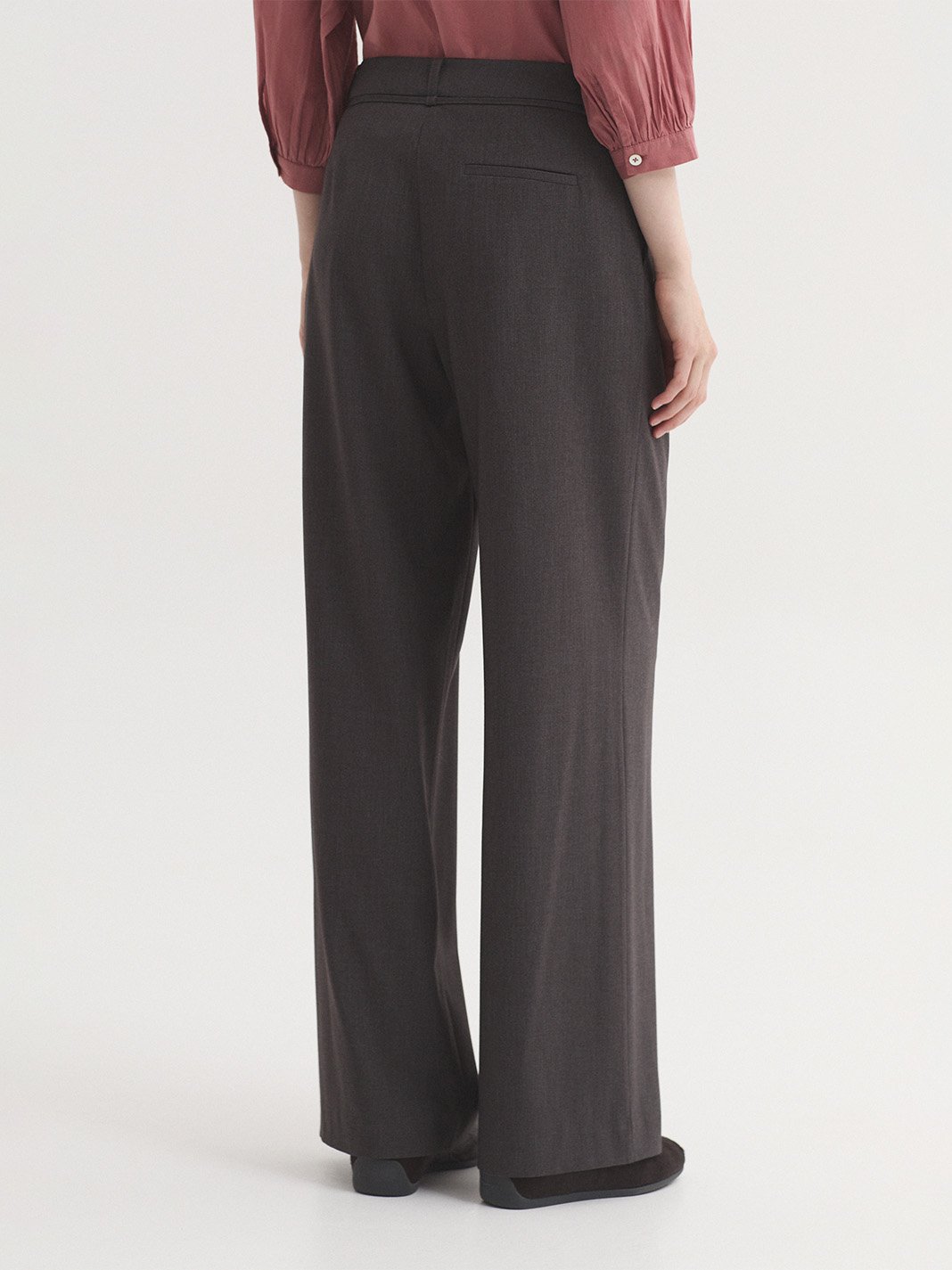 WWX102_203_3 Nice Things Fluid pleated trousers Mid Grey