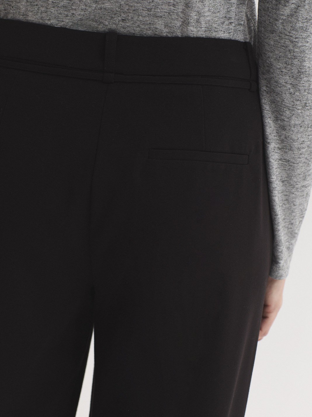 WWX102_999_5 Nice Things Fluid pleated trousers Black
