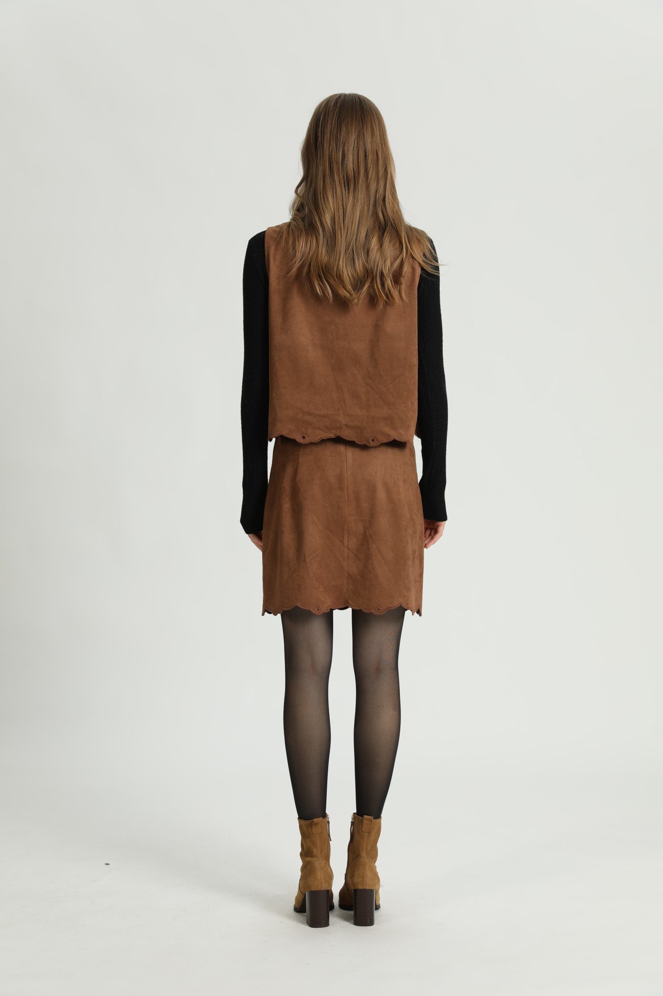 luca-gilet61033300_3 The Korner Luca Skirt Camel