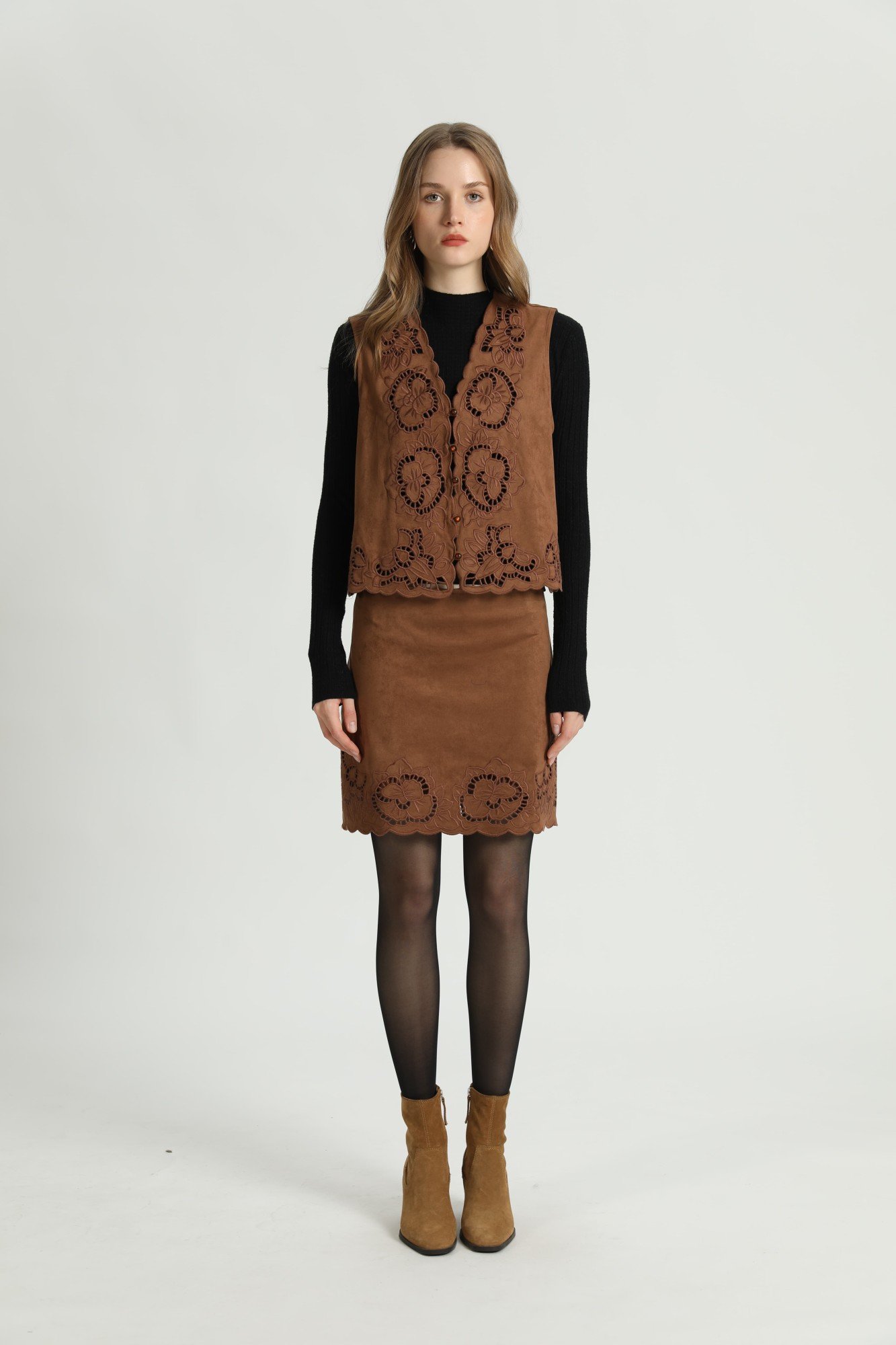 luca-gilet61033300 The Korner Luca Skirt Camel