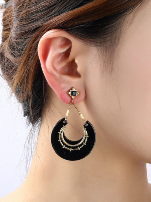 Day&Eve Round Resin Dangle - 14K + black