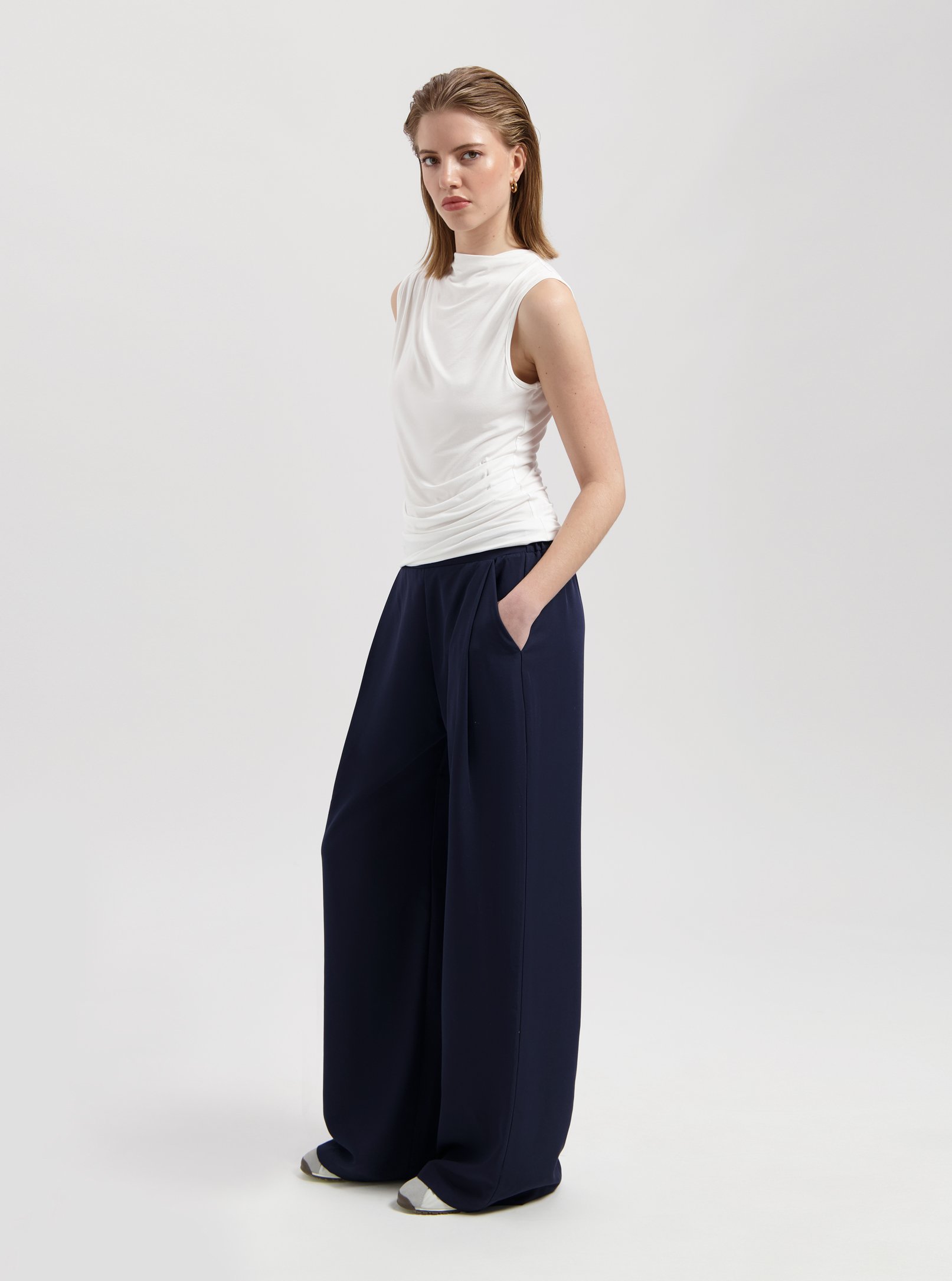 NODW23001_EdieSL_Top_White_Fullbody_Jpg_High_res_7 Nous Sommes Labels Edie SL Top (SS) White