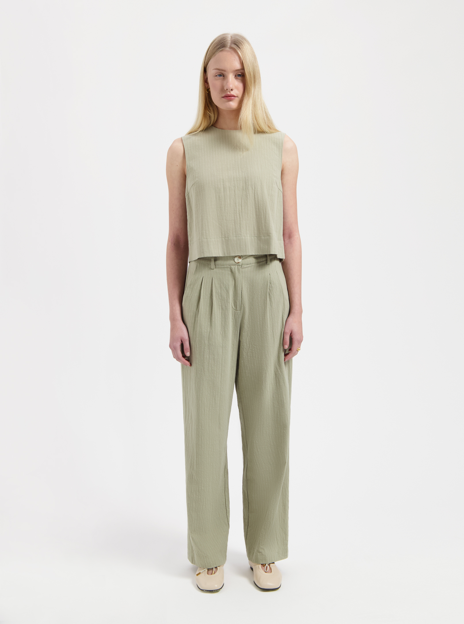 Nous Sommes Labels Josie Pleated Trousers Light Green