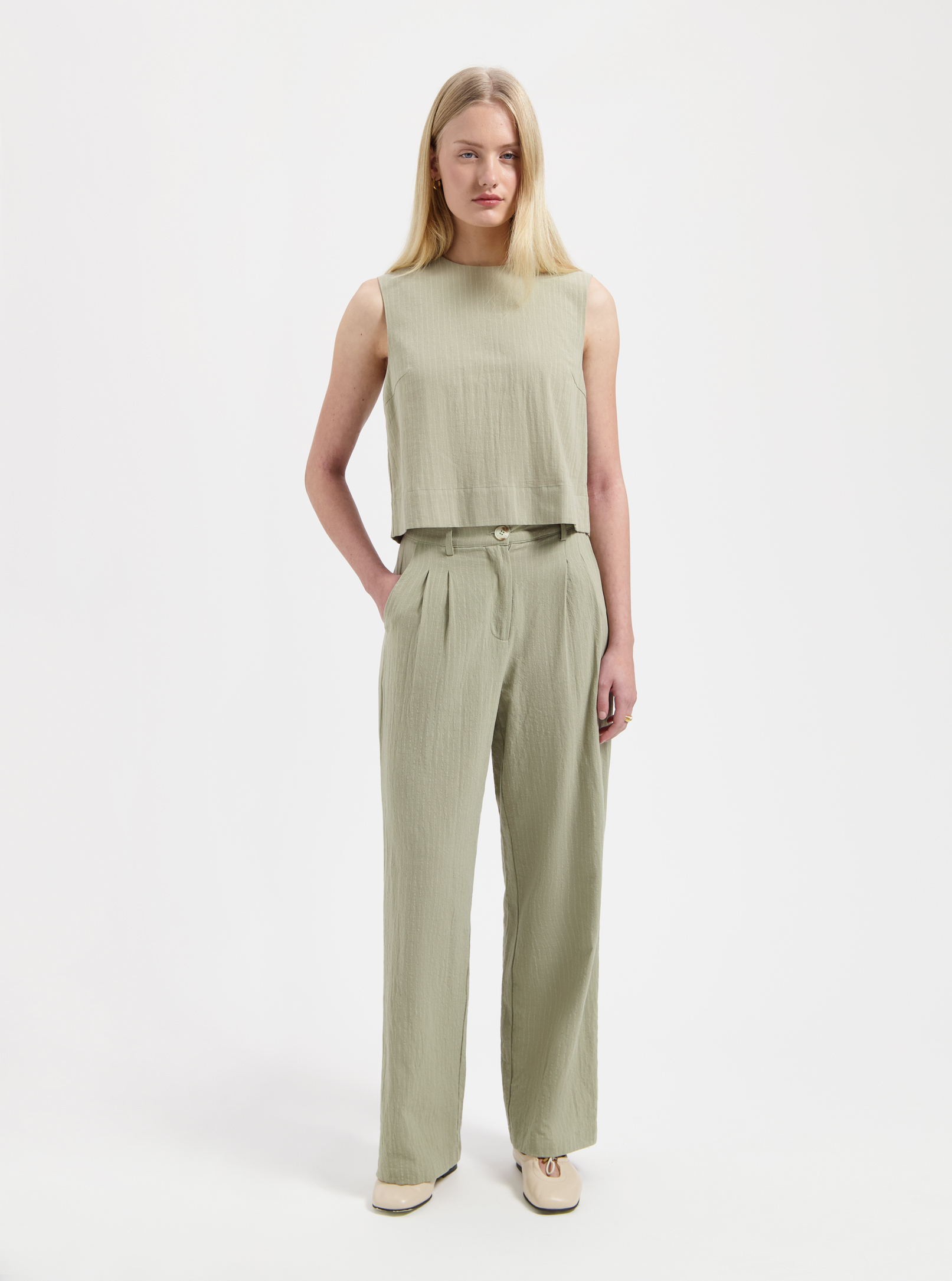 Nous Sommes Labels Josie Pleated Trousers Light Green