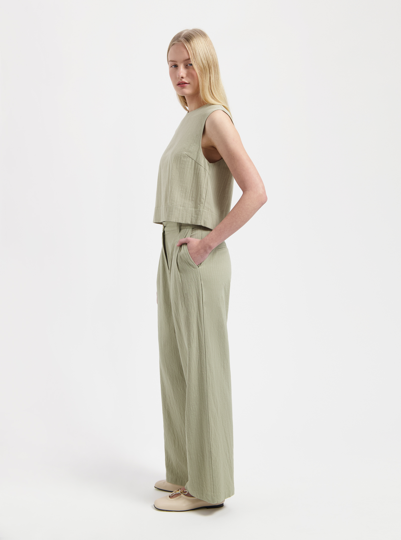 Nous Sommes Labels Josie Pleated Trousers Light Green